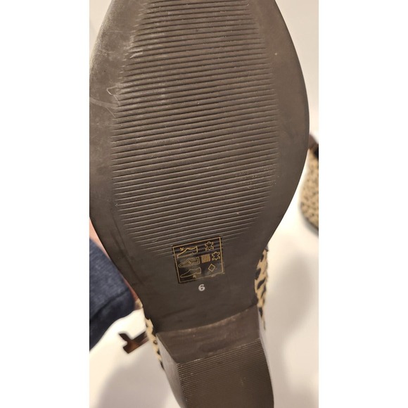 Journey Signature Collection Leather Ankle Bootie Size 6 - Picture 6 of 6